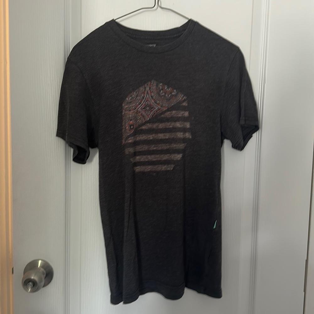 Vissla gray graphic tee